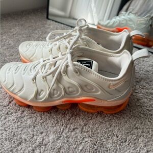 Nike Air Vapor Max - Orange & White